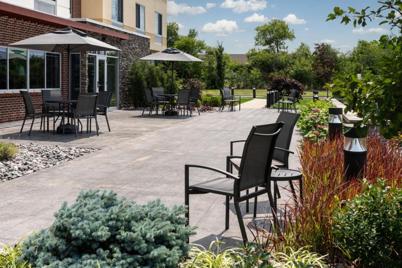 Hotel Fairfield & By Marriott Cleveland Tiedeman Road