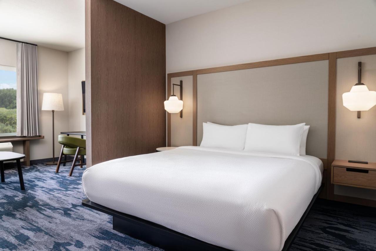 Hotel Fairfield & By Marriott Cleveland Tiedeman Road Brooklyn