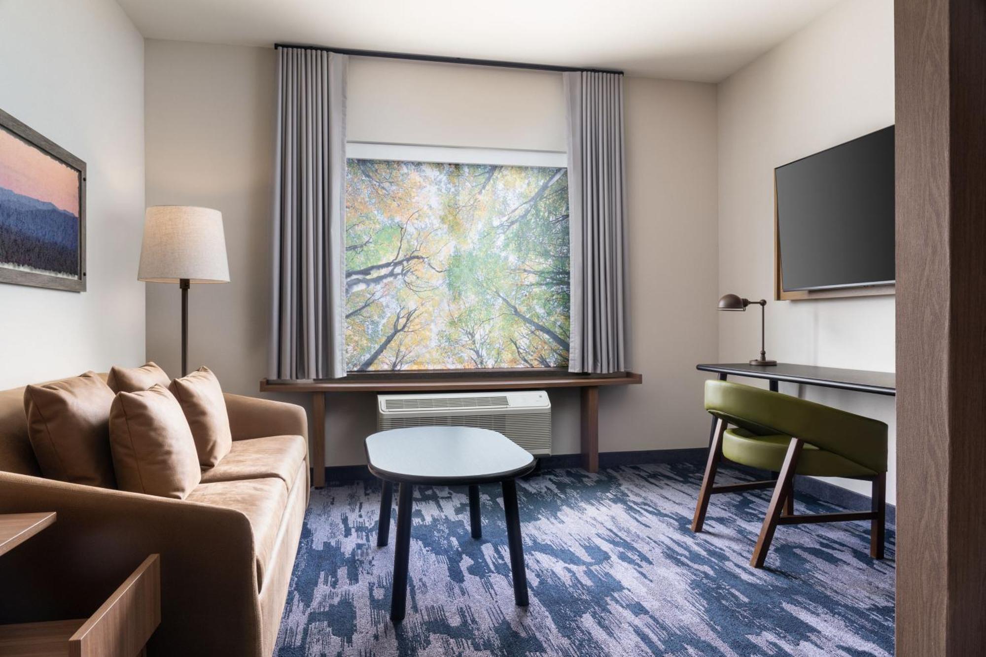 Hotel Fairfield & By Marriott Cleveland Tiedeman Road